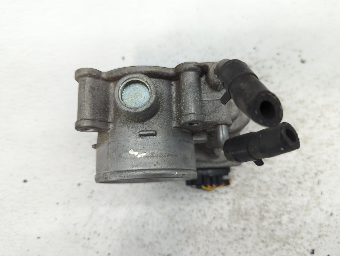 2014-2018 Kia Forte Throttle Body P/N:35100-2E000 Fits Fits 2011 2012 2013 2014 2015 2016 2017 2018 2019 2020 2021 OEM Used 