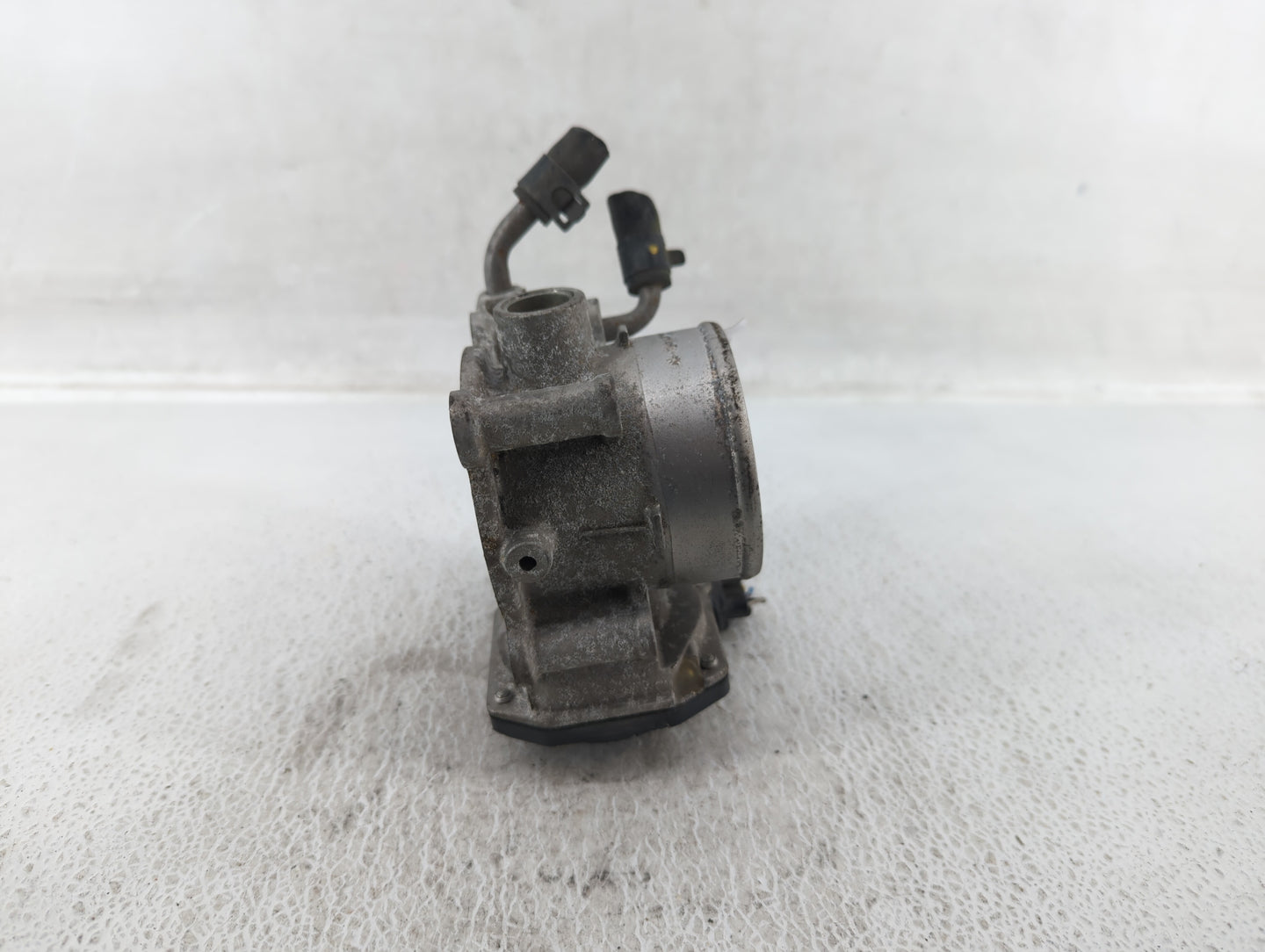 2014-2018 Kia Forte Throttle Body P/N:35100-2E000 Fits Fits 2011 2012 2013 2014 2015 2016 2017 2018 2019 2020 2021 OEM Used 