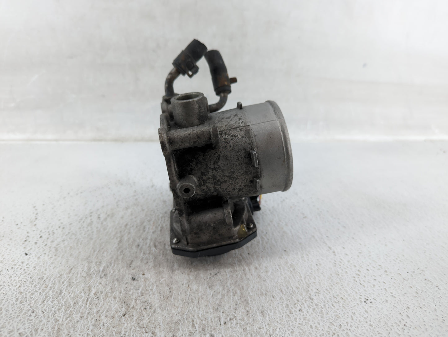 2014-2016 Kia Forte Throttle Body P/N:35100-2E400 Fits Fits 2012 2013 2014 2015 2016 2018 2019 2020 2021 OEM Used Auto Parts