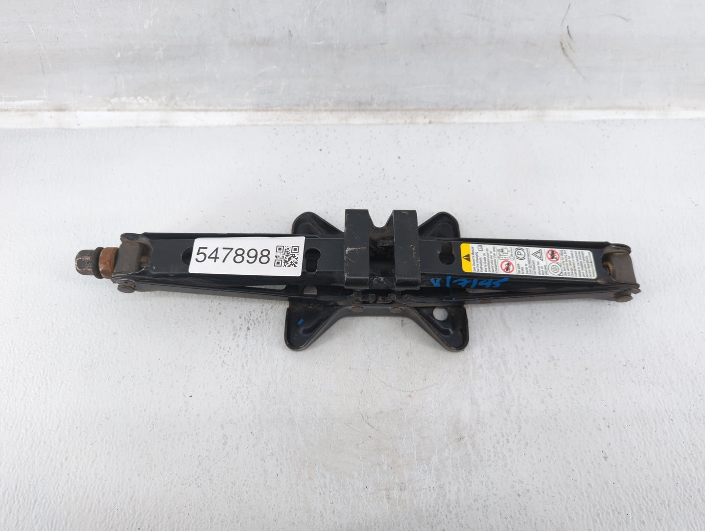 2014 Kia Forte Spare Scissor Car Jack - Oemusedautoparts1.com