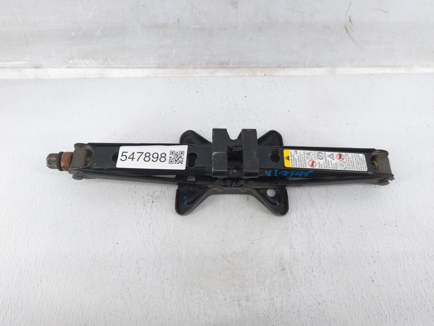 2014 Kia Forte Spare Scissor Car Jack - Oemusedautoparts1.com