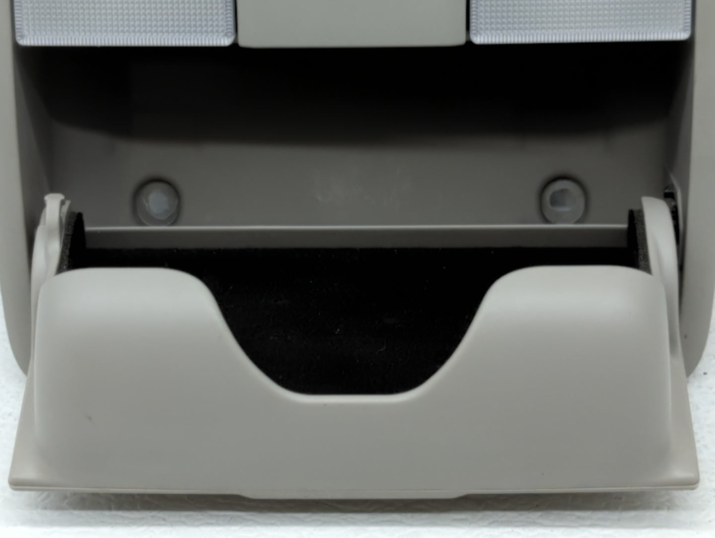 2014-2018 Kia Forte Overhead Roof Console 548752 - Oemusedautoparts1.com