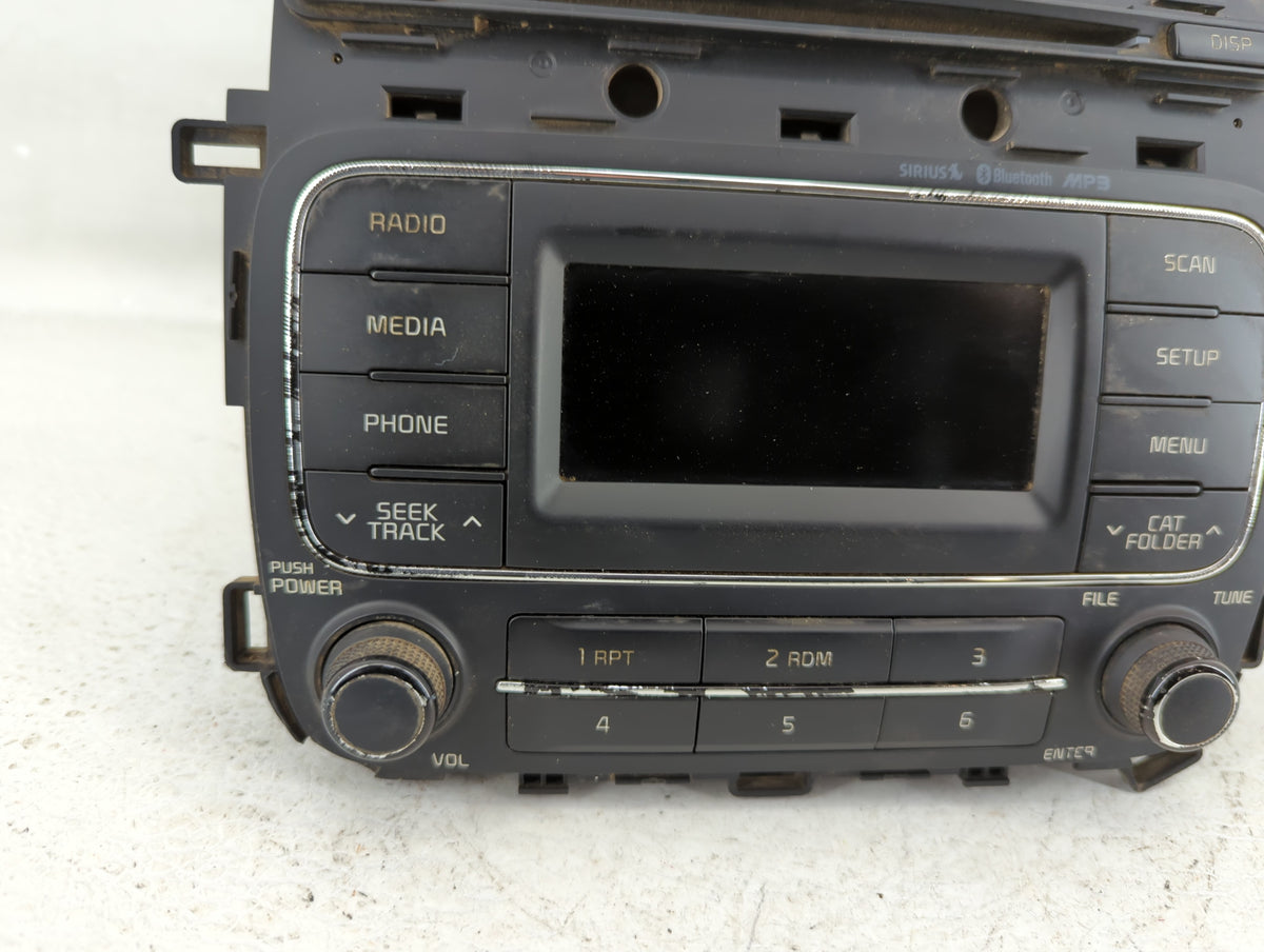 2014-2016 Kia Forte Am Fm Cd Player Radio Receiver 555004 - Oemusedautoparts1.com