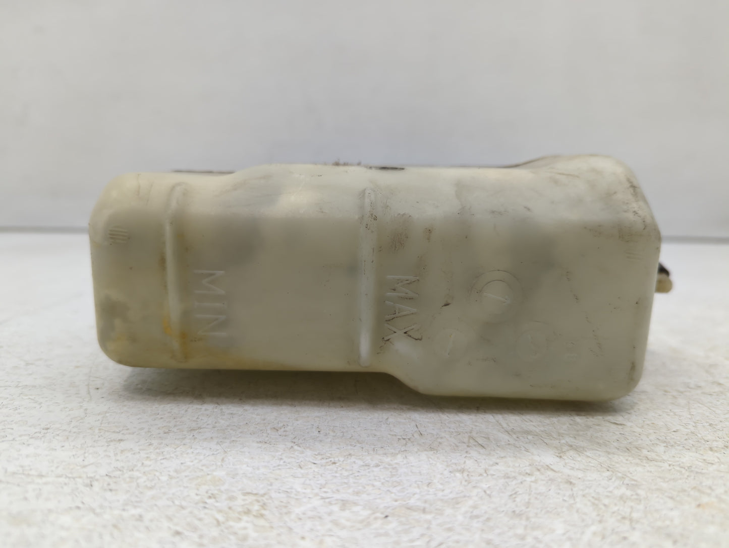 2014 Kia Forte Windshield Washer Fluid Reservoir Bottle Oem - Oemusedautoparts1.com