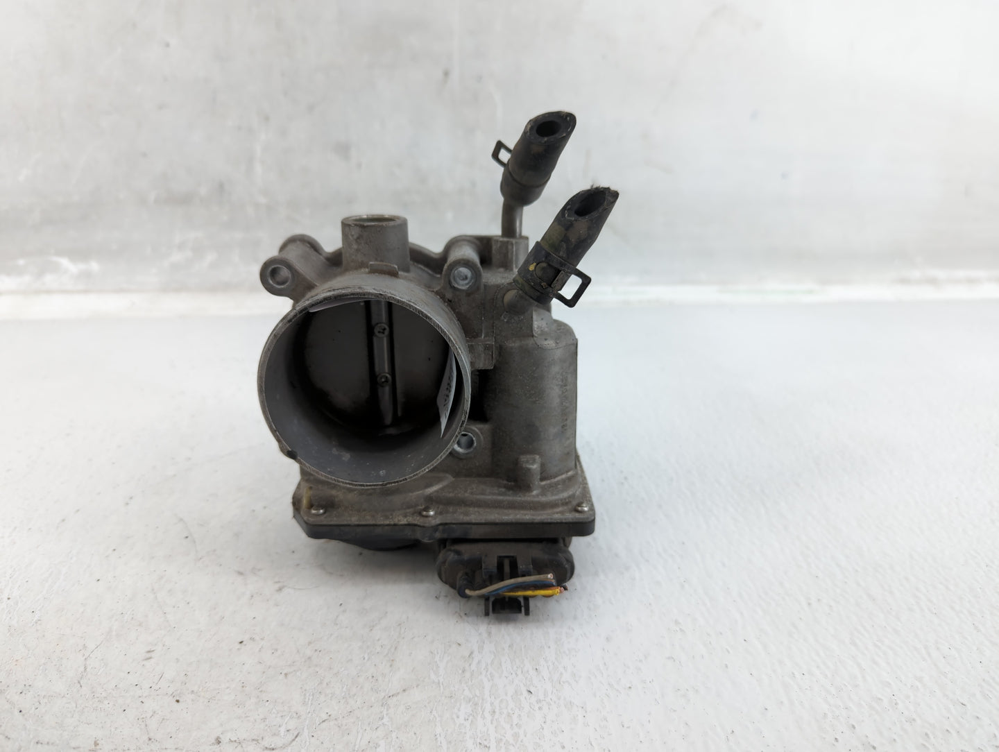 2014-2018 Kia Forte Throttle Body P/N:35100-2E000 Fits Fits 2011 2012 2013 2014 2015 2016 2017 2018 2019 2020 2021 OEM Used 