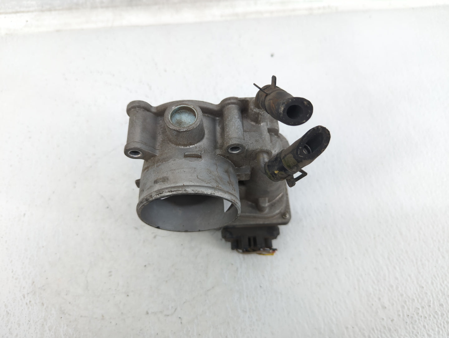2014-2018 Kia Forte Throttle Body P/N:35100-2E000 Fits Fits 2011 2012 2013 2014 2015 2016 2017 2018 2019 2020 2021 OEM Used 