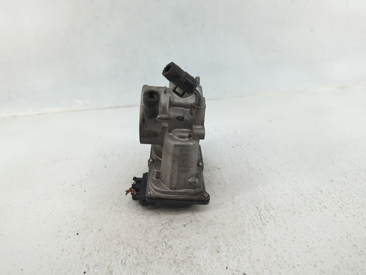 2014-2018 Kia Forte Throttle Body P/N:35100-2E000 Fits Fits 2011 2012 2013 2014 2015 2016 2017 2018 2019 2020 2021 OEM Used 