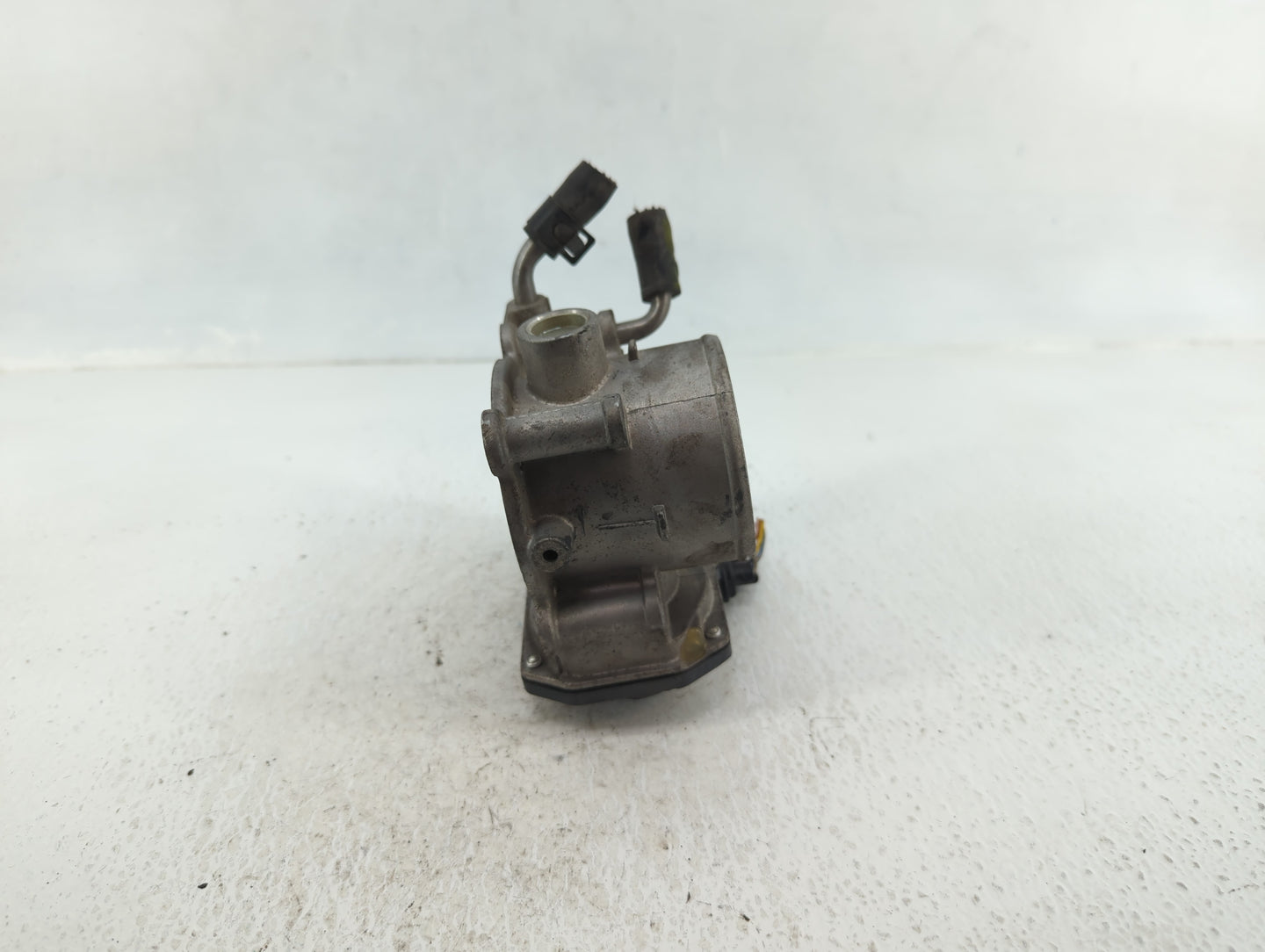 2014-2018 Kia Forte Throttle Body P/N:35100-2E000 Fits Fits 2011 2012 2013 2014 2015 2016 2017 2018 2019 2020 2021 OEM Used 
