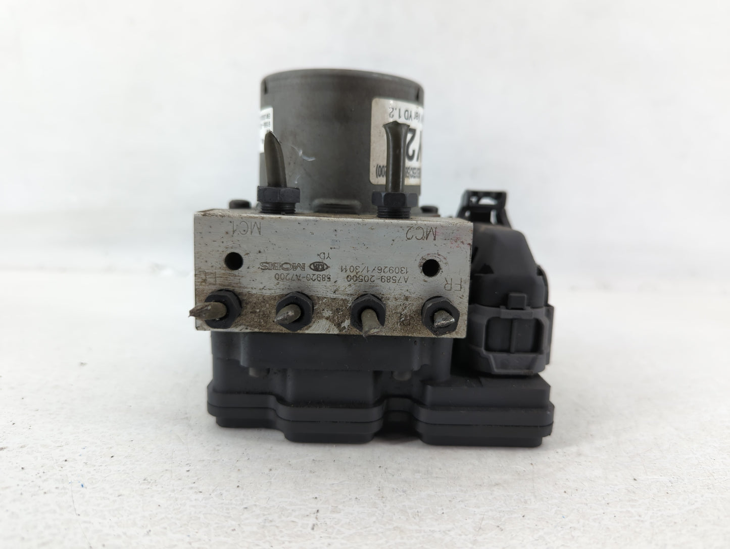 2014-2016 Kia Forte ABS Pump Control Module Replacement P/N:A7589-20500 58920-A7200 Fits Fits 2014 2015 2016 OEM Used Auto P