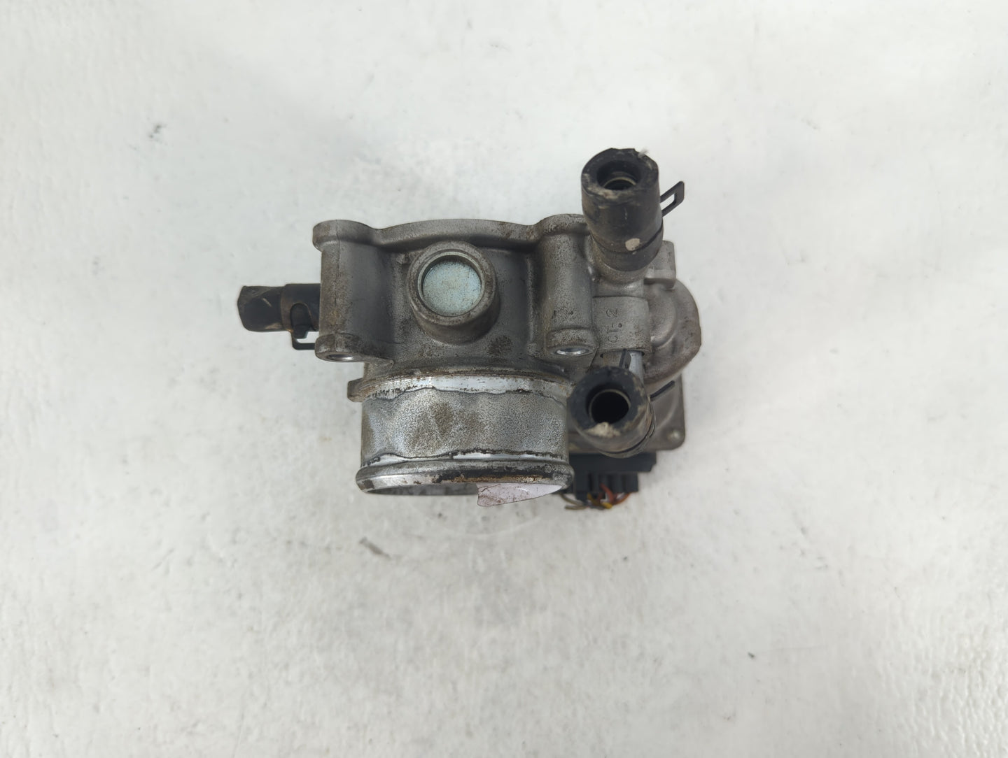 2014-2016 Kia Forte Throttle Body P/N:35100-2B320 Fits Fits 2013 2014 2015 2016 OEM Used Auto Parts - Oemusedautoparts1.com
