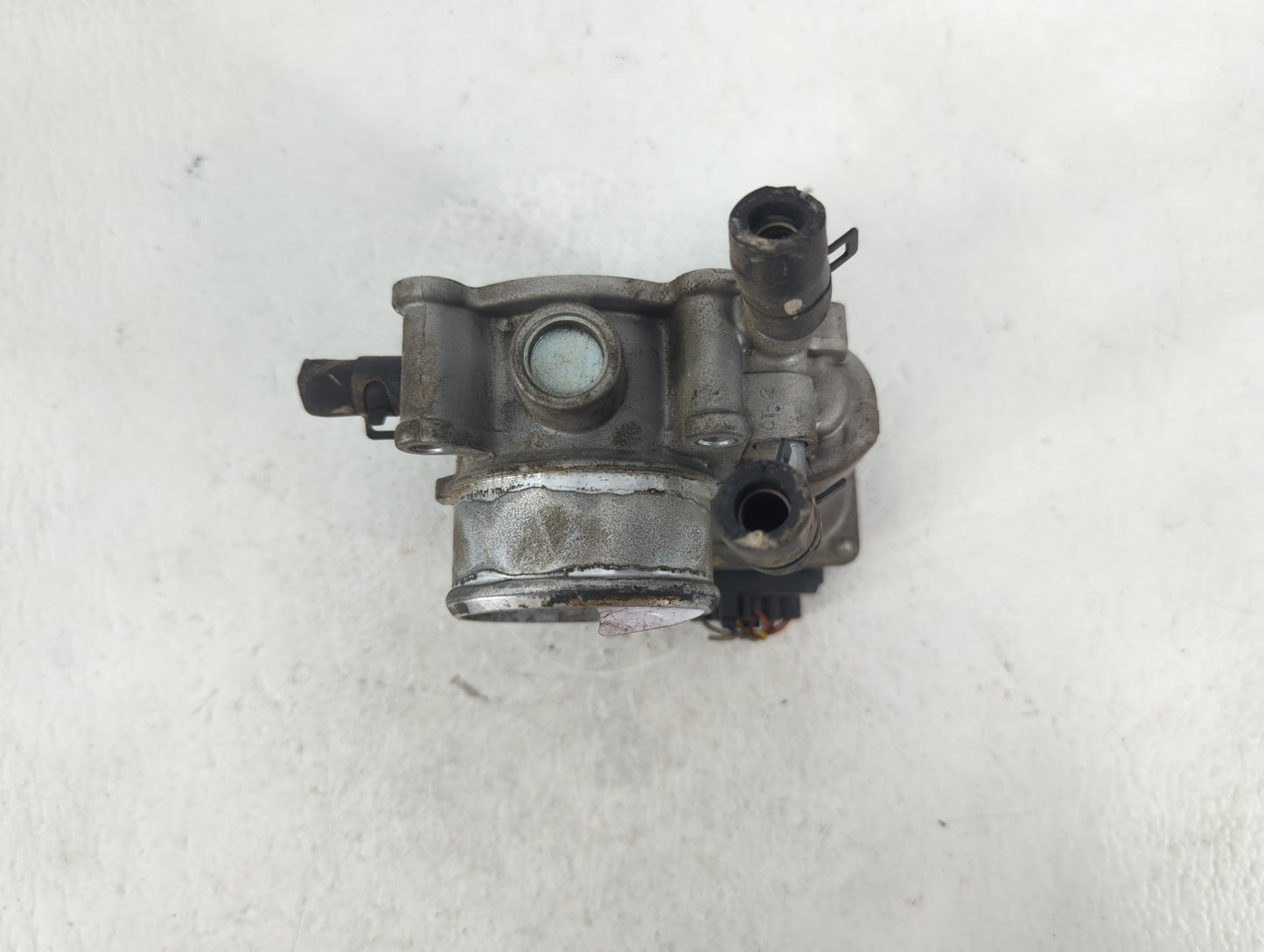 2014-2016 Kia Forte Throttle Body P/N:35100-2B320 Fits Fits 2013 2014 2015 2016 OEM Used Auto Parts - Oemusedautoparts1.com