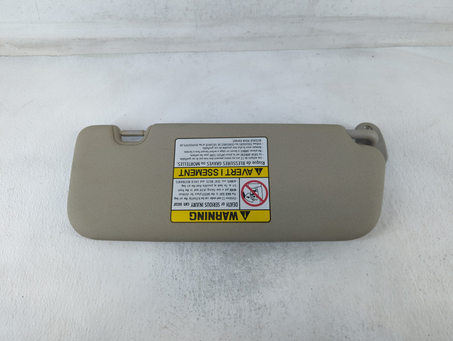 2014-2016 Kia Forte Sun Visor Shade Replacement Driver Left Mirror Fits Fits 2014 2015 2016 OEM Used Auto Parts - Oemusedaut