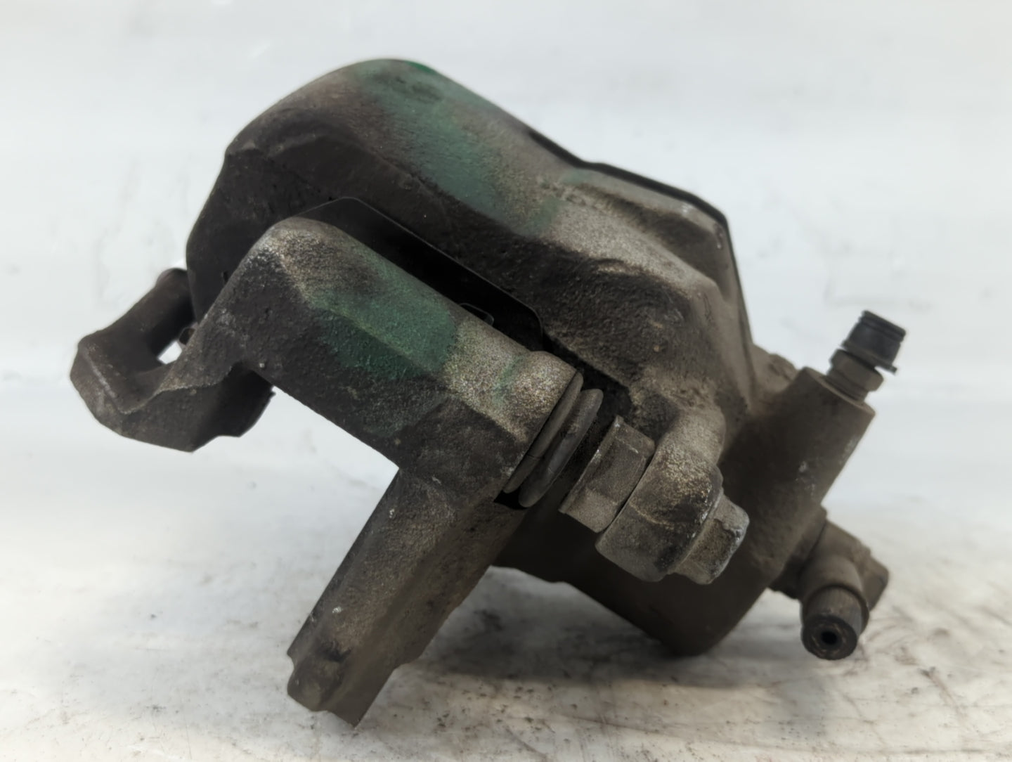 2014-2016 Kia Forte Front Driver Left Brake Caliper - Oemusedautoparts1.com