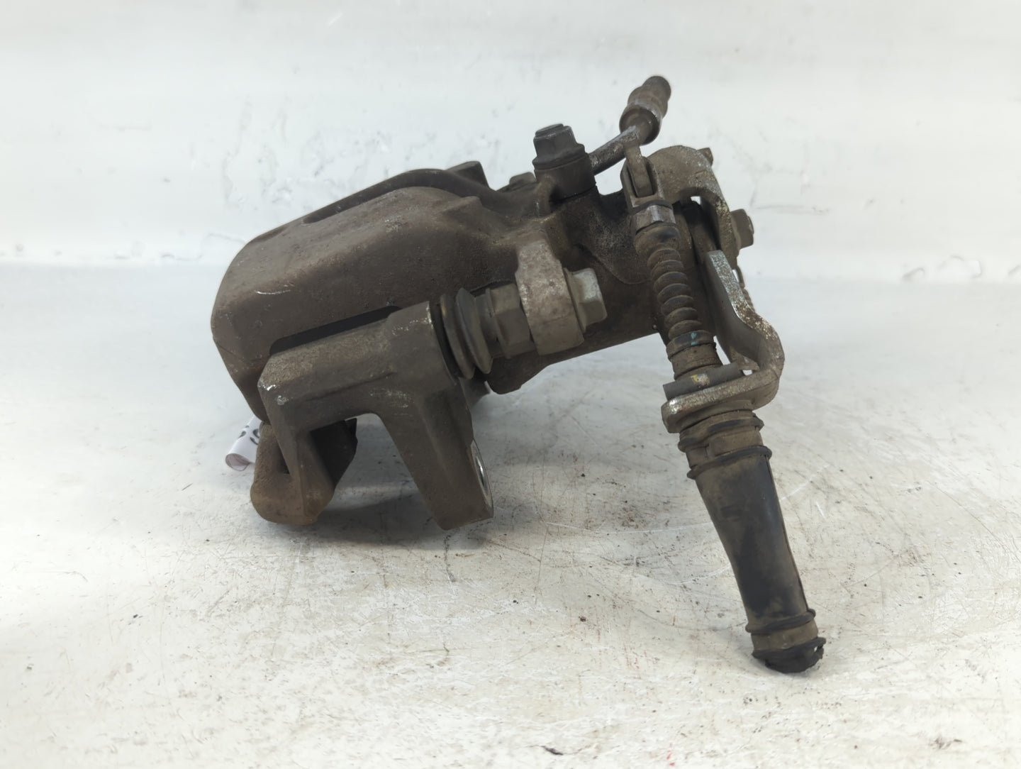 2014-2016 Kia Forte Front Driver Left Brake Caliper 699857 - Oemusedautoparts1.com