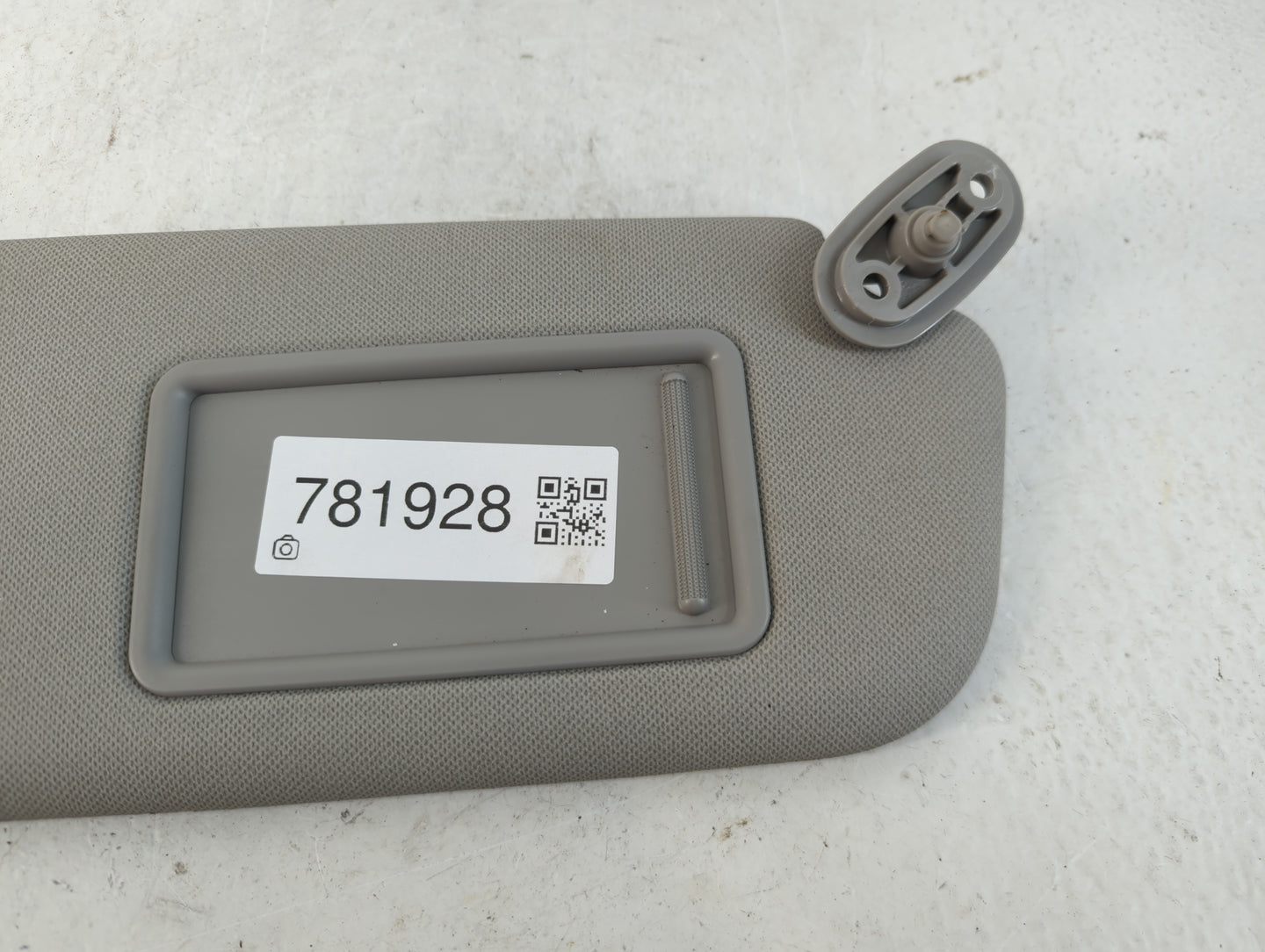 2014-2017 Kia Forte Sun Visor Shade Replacement Passenger Right Mirror Fits Fits 2014 2015 2016 2017 OEM Used Auto Parts - O