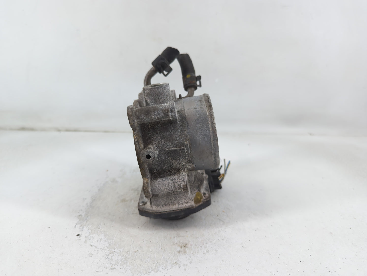 2014-2018 Kia Forte Throttle Body P/N:35100-2E000 Fits Fits 2011 2012 2013 2014 2015 2016 2017 2018 2019 2020 2021 OEM Used 