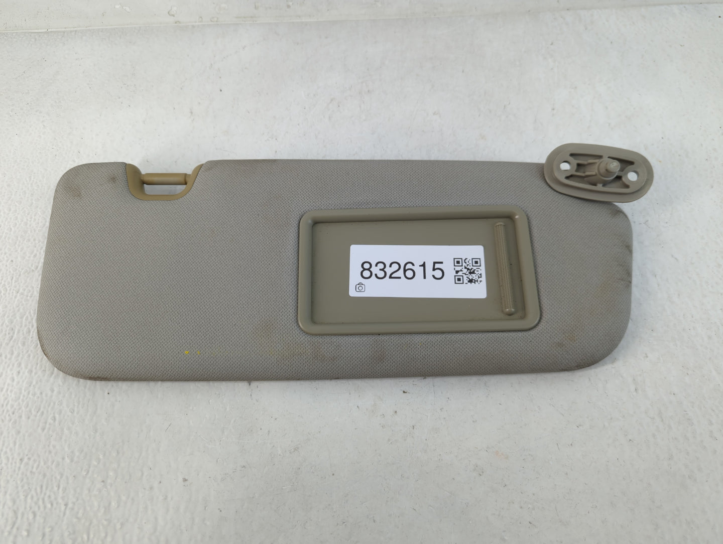 2014-2016 Kia Forte Sun Visor Shade Replacement Passenger Right Mirror Fits Fits 2014 2015 2016 OEM Used Auto Parts - Oemuse