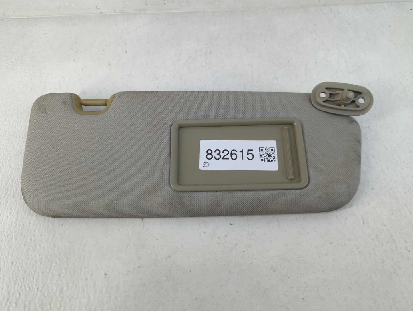2014-2016 Kia Forte Sun Visor Shade Replacement Passenger Right Mirror Fits Fits 2014 2015 2016 OEM Used Auto Parts - Oemuse