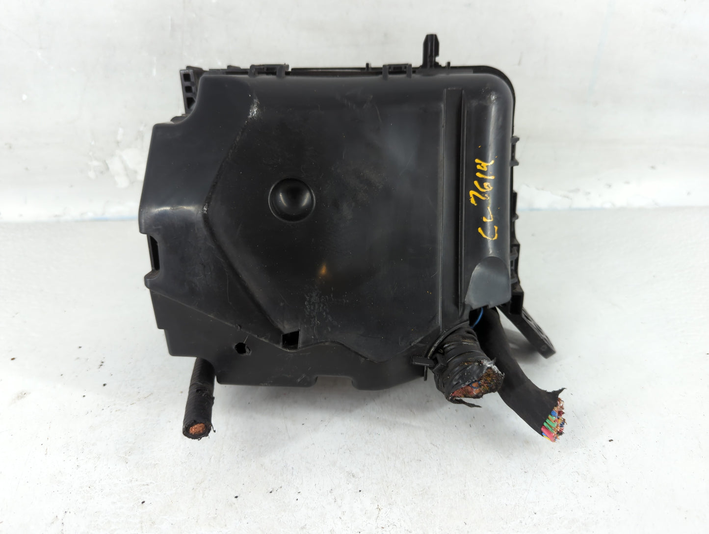 2014-2016 Kia Forte Fusebox Fuse Box Panel Relay Module P/N:91208 A7332 Fits Fits 2014 2015 2016 OEM Used Auto Parts - Oemus
