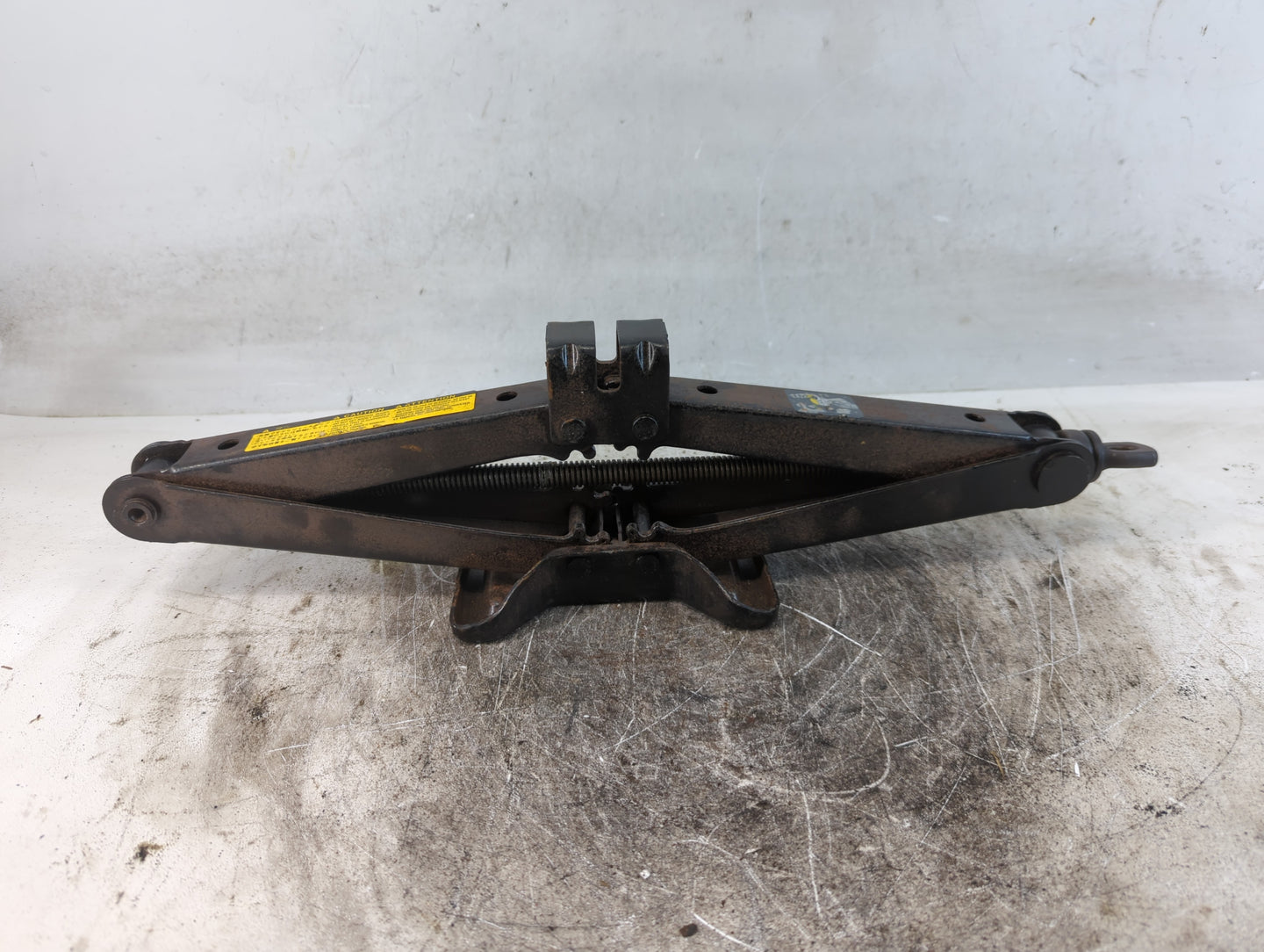 2014 Kia Forte Spare Scissor Car Jack - Oemusedautoparts1.com