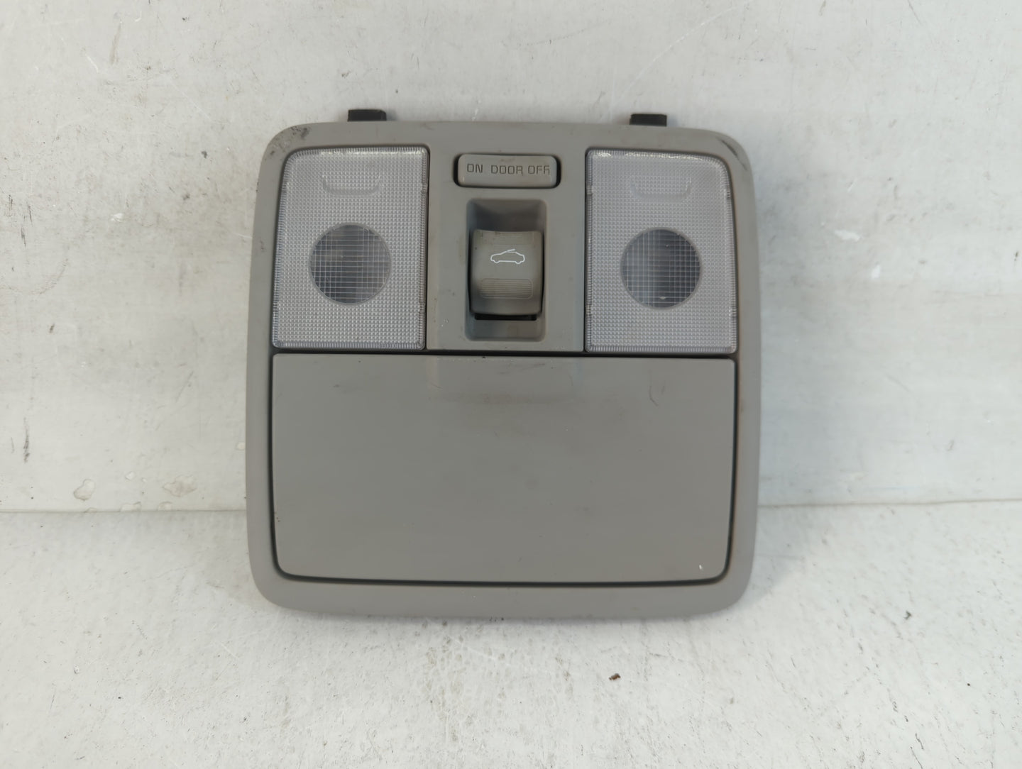 2014-2018 Kia Forte Overhead Roof Console 925499 - Oemusedautoparts1.com