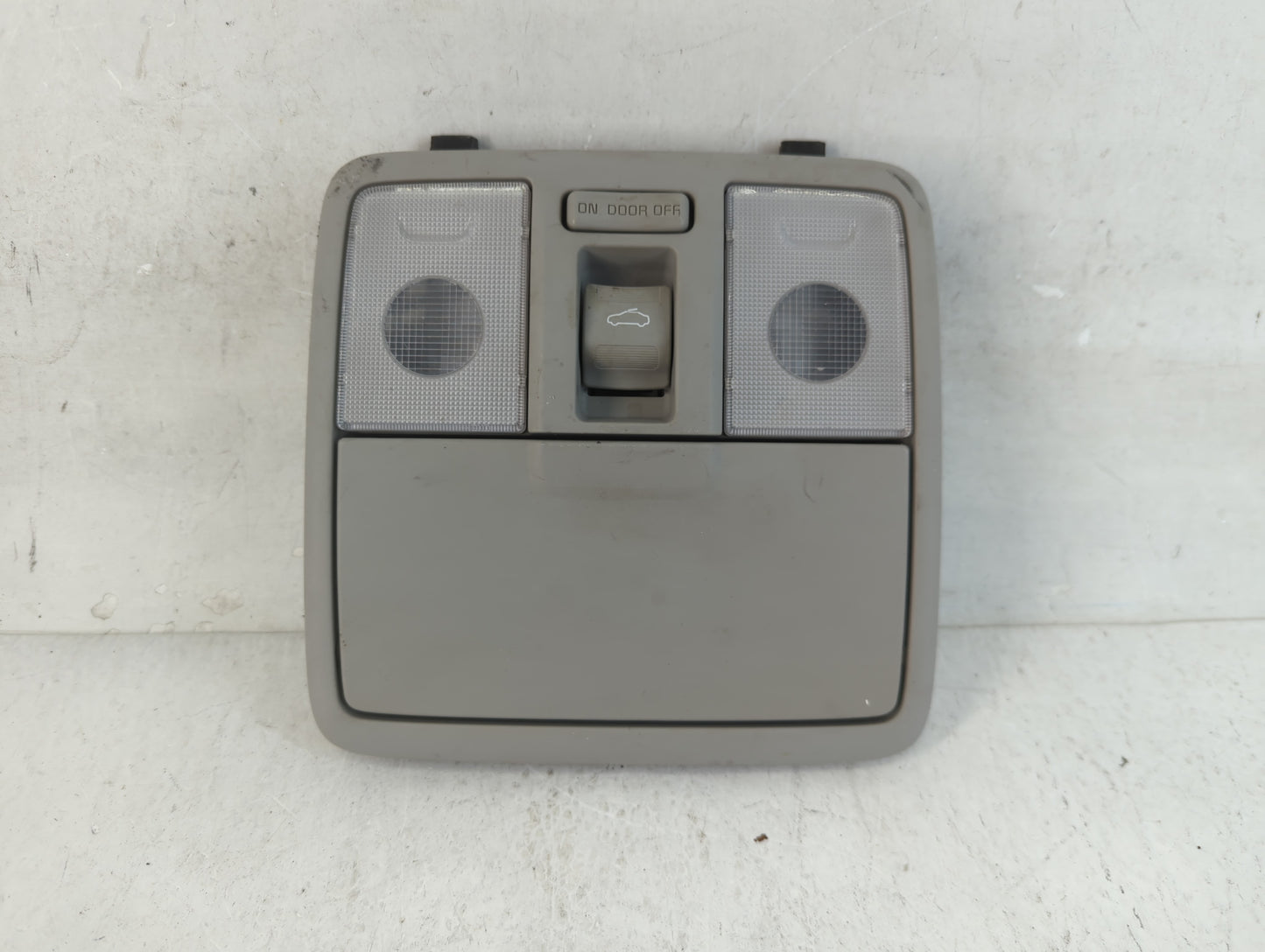 2014-2018 Kia Forte Overhead Roof Console 925499 - Oemusedautoparts1.com