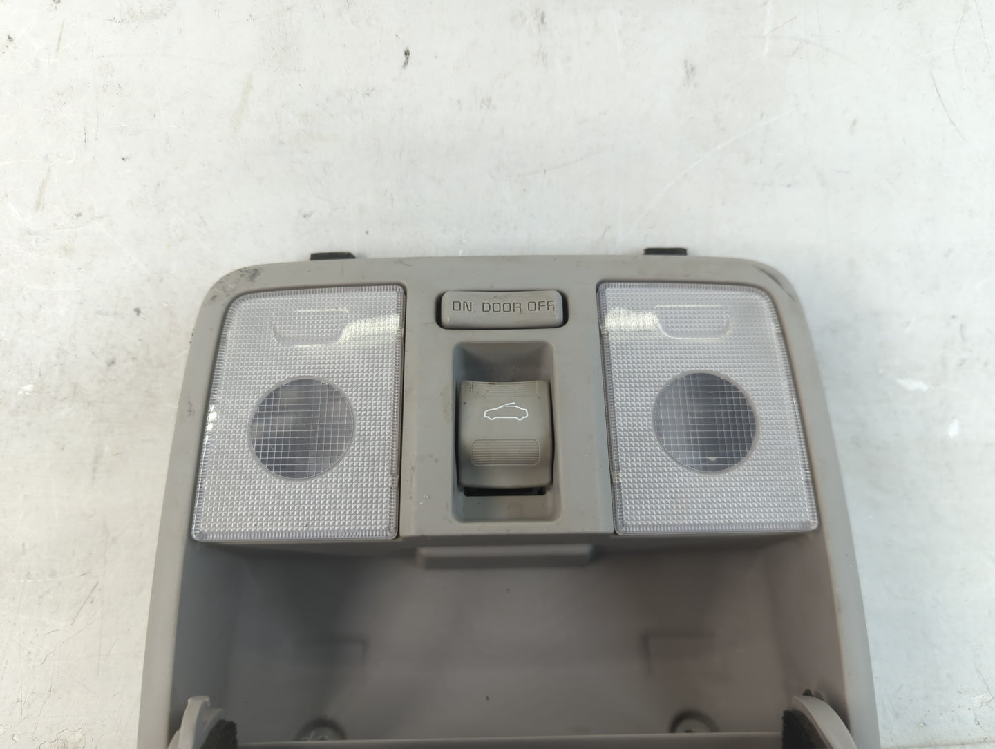 2014-2018 Kia Forte Overhead Roof Console 925499 - Oemusedautoparts1.com