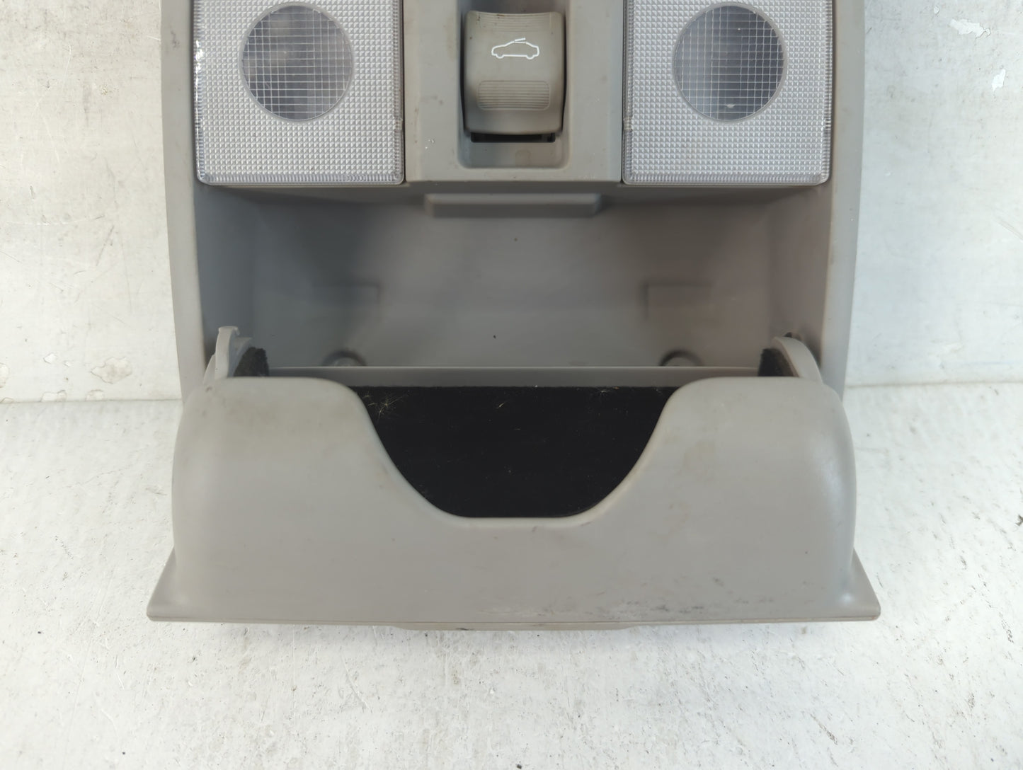 2014-2018 Kia Forte Overhead Roof Console 925499 - Oemusedautoparts1.com