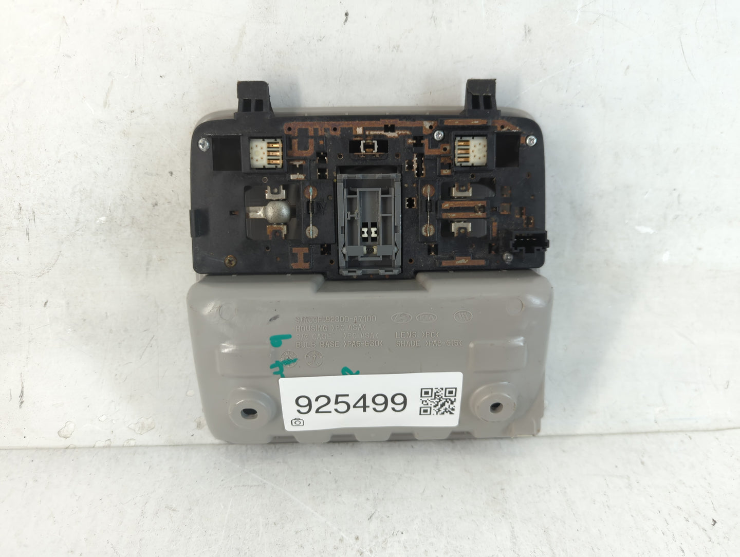 2014-2018 Kia Forte Overhead Roof Console 925499 - Oemusedautoparts1.com