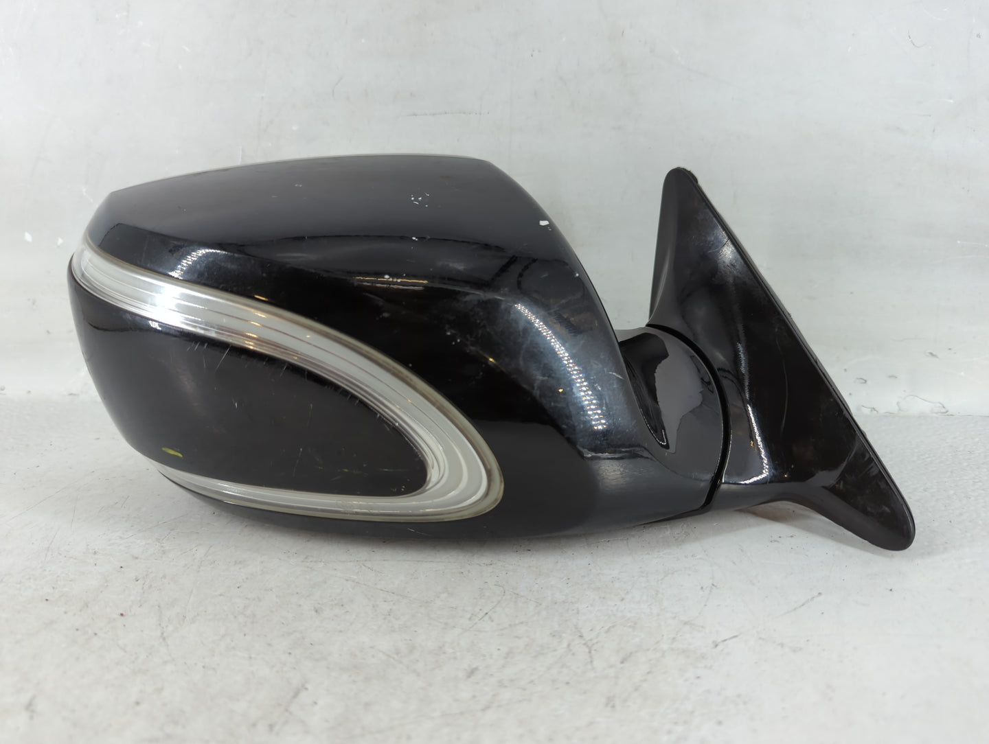 2014 Kia K900 Driver Side View Mirror - Left Door Mirror OEM Used - Oemusedautoparts1.com