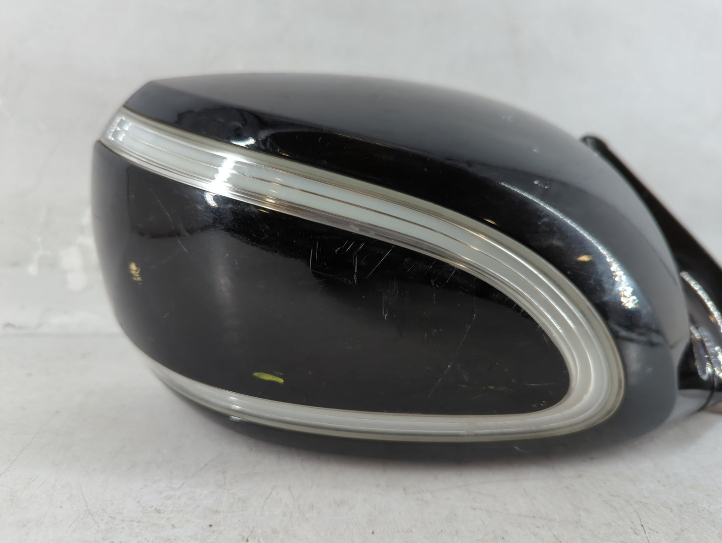 2014 Kia K900 Driver Side View Mirror - Left Door Mirror OEM Used - Oemusedautoparts1.com