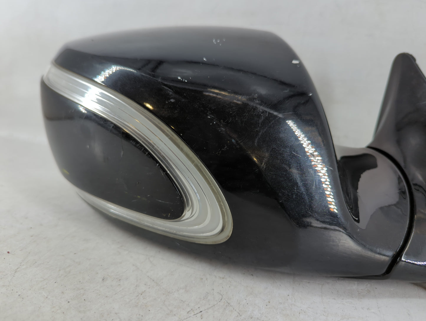2014 Kia K900 Driver Side View Mirror - Left Door Mirror OEM Used - Oemusedautoparts1.com