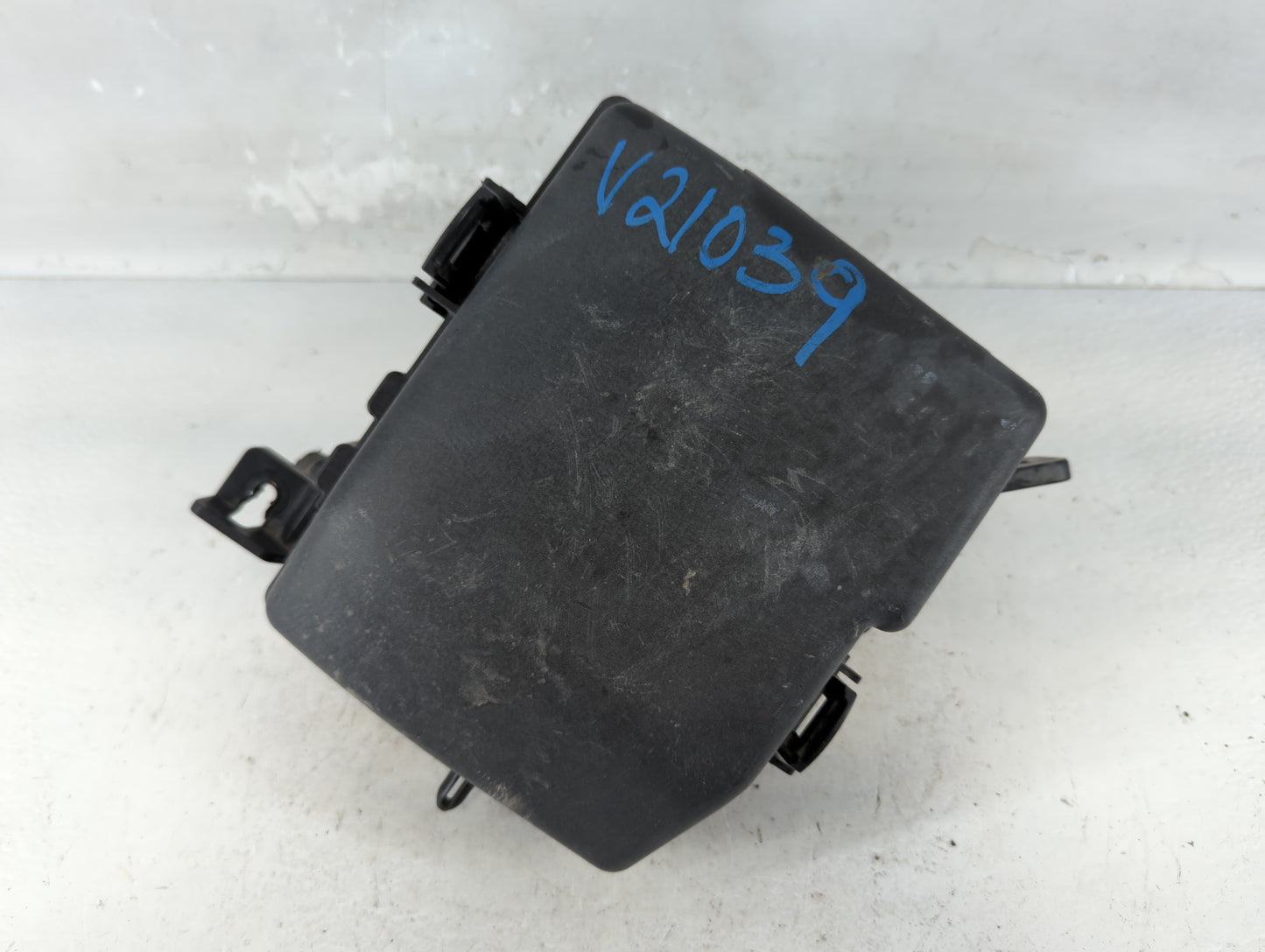 2014-2015 Kia Optima Fusebox Fuse Box Panel Relay Module P/N:91955-2T740QQK Fits Fits 2014 2015 OEM Used Auto Parts - Oemuse