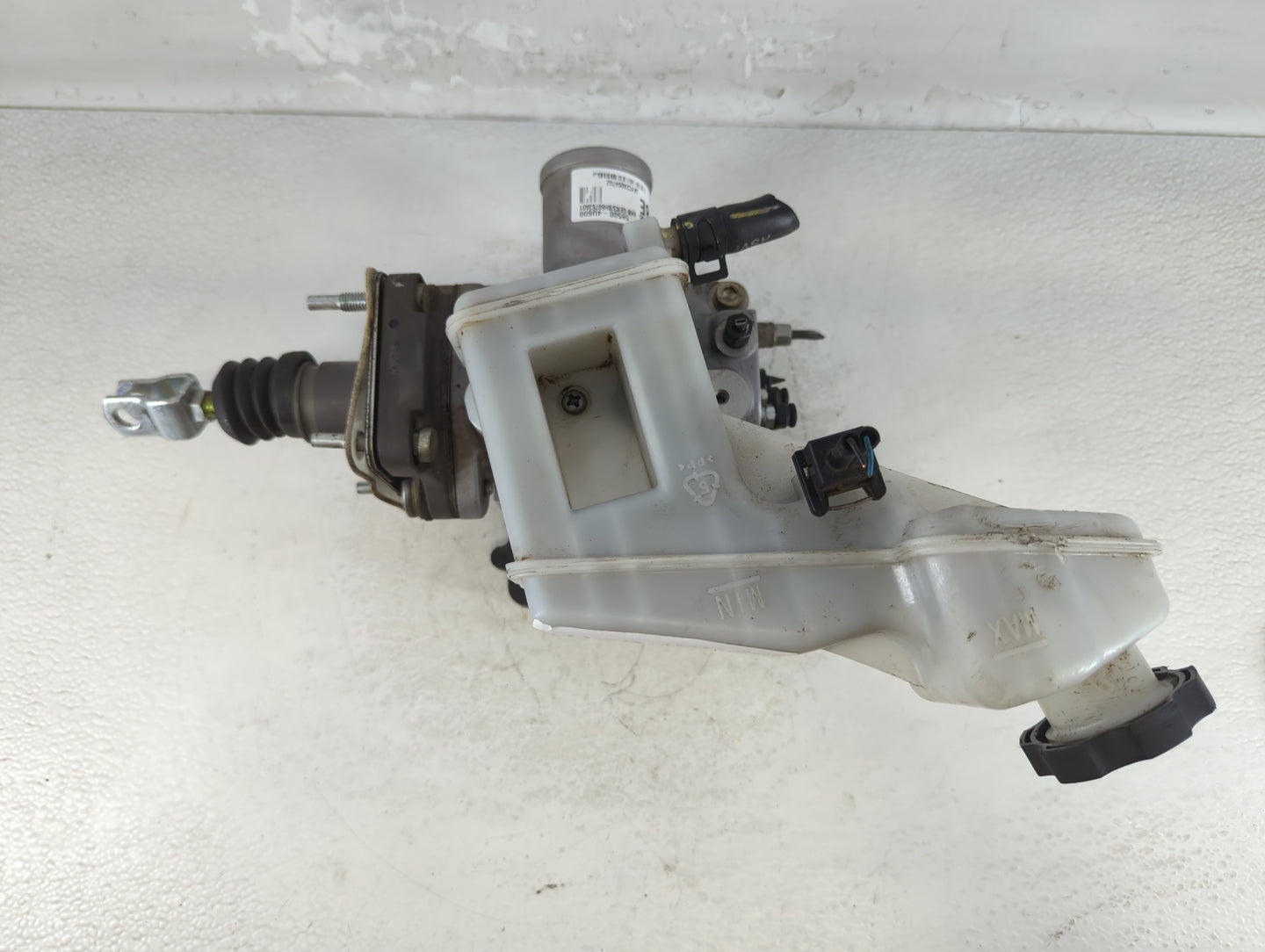 2011-2015 Kia Optima Brake Master Cylinder - Oemusedautoparts1.com