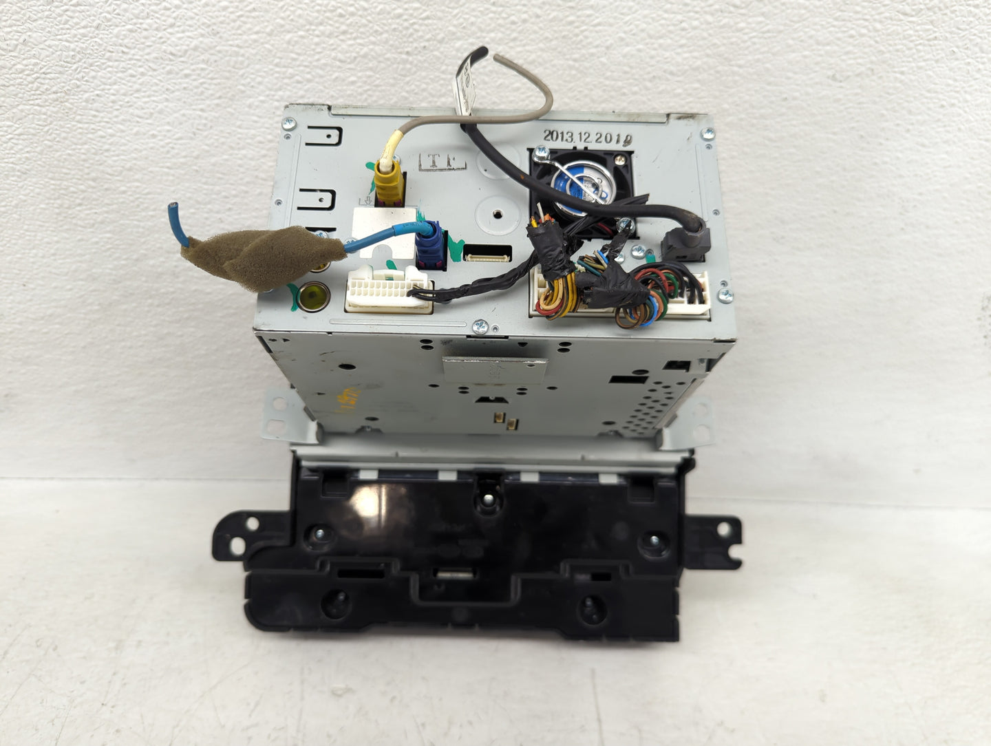 2014-2016 Kia Optima Radio AM FM Cd Player Receiver Replacement P/N:96560-4U350CA 96560-4U301CA Fits Fits 2014 2015 2016 OEM