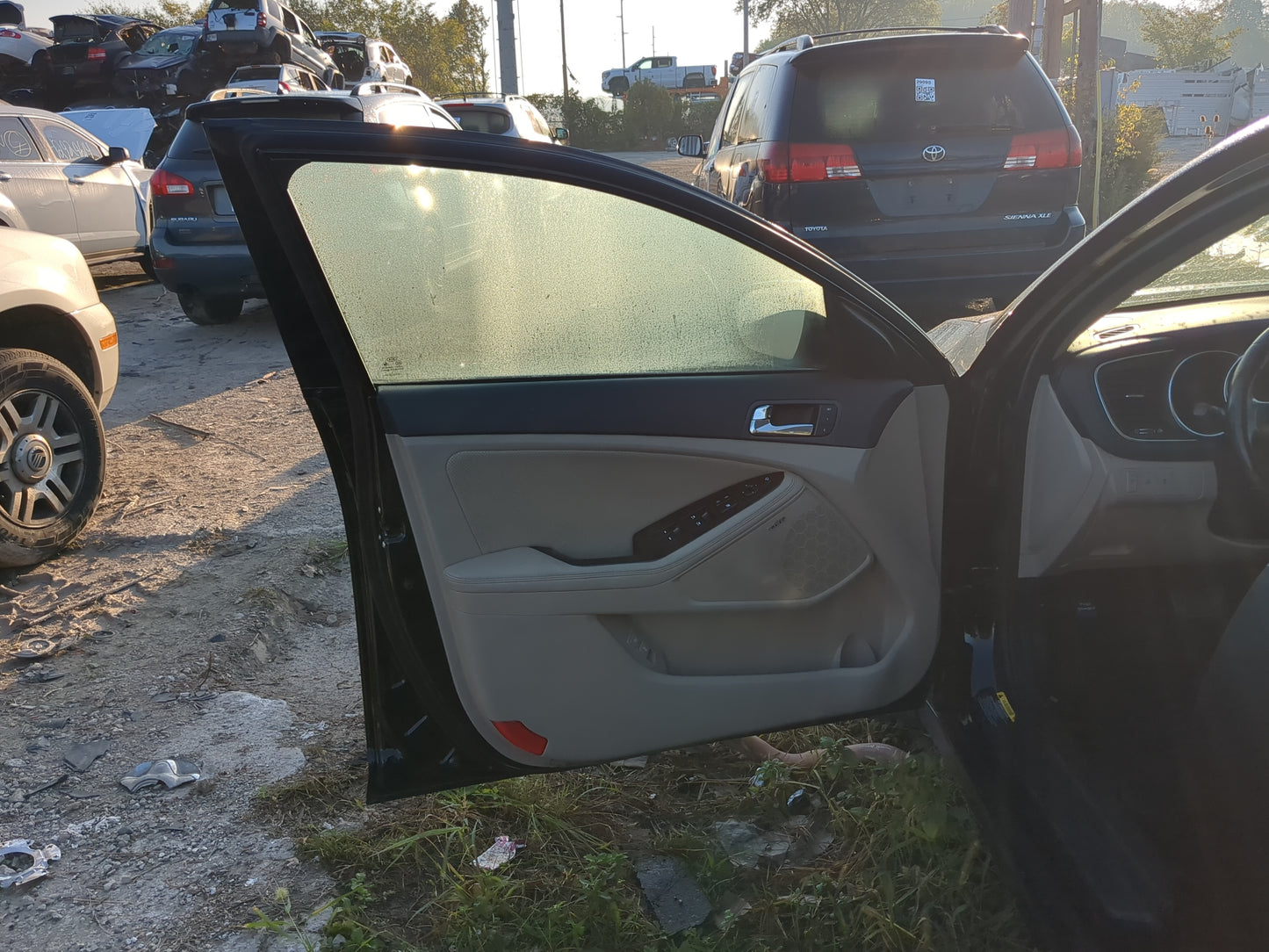 2014-2016 Kia Optima Driver Front Door Oem - Oemusedautoparts1.com