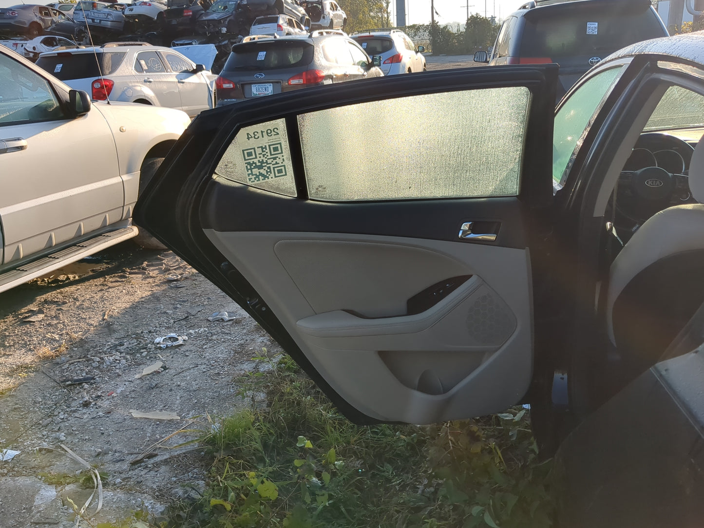 2011-2015 Kia Optima Driver Rear Door Oem 1176152 - Oemusedautoparts1.com
