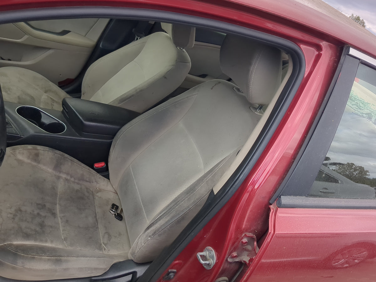 2014-2015 Kia Optima Driver Front Seat Oem - Oemusedautoparts1.com