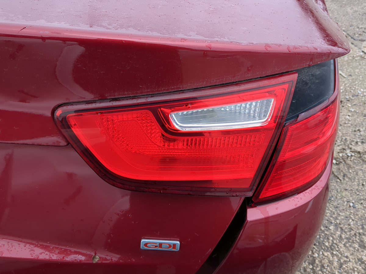2014-2015 Kia Optima Passenger Right Side Deck Lid Mounted Tail Light - Oemusedautoparts1.com