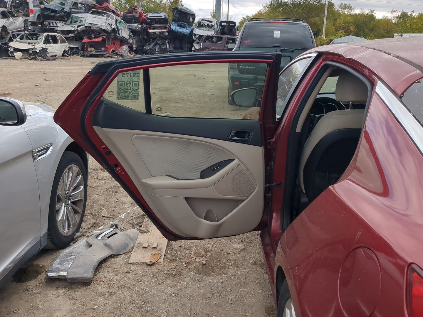 2011-2015 Kia Optima Driver Rear Door Oem - Oemusedautoparts1.com
