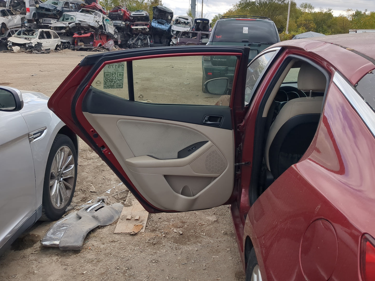 2011-2015 Kia Optima Driver Rear Door Oem - Oemusedautoparts1.com