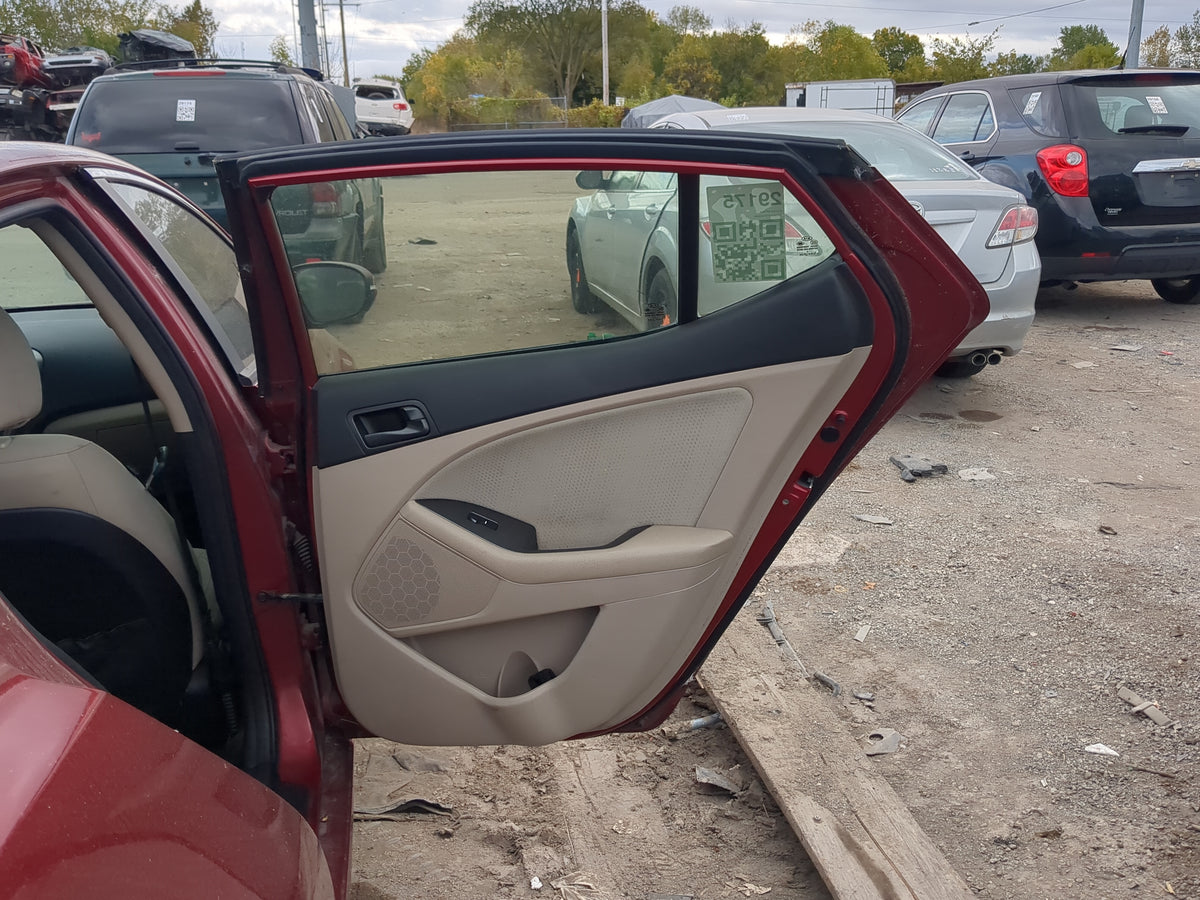 2011-2015 Kia Optima Passenger Rear Door Oem 1189922 - Oemusedautoparts1.com
