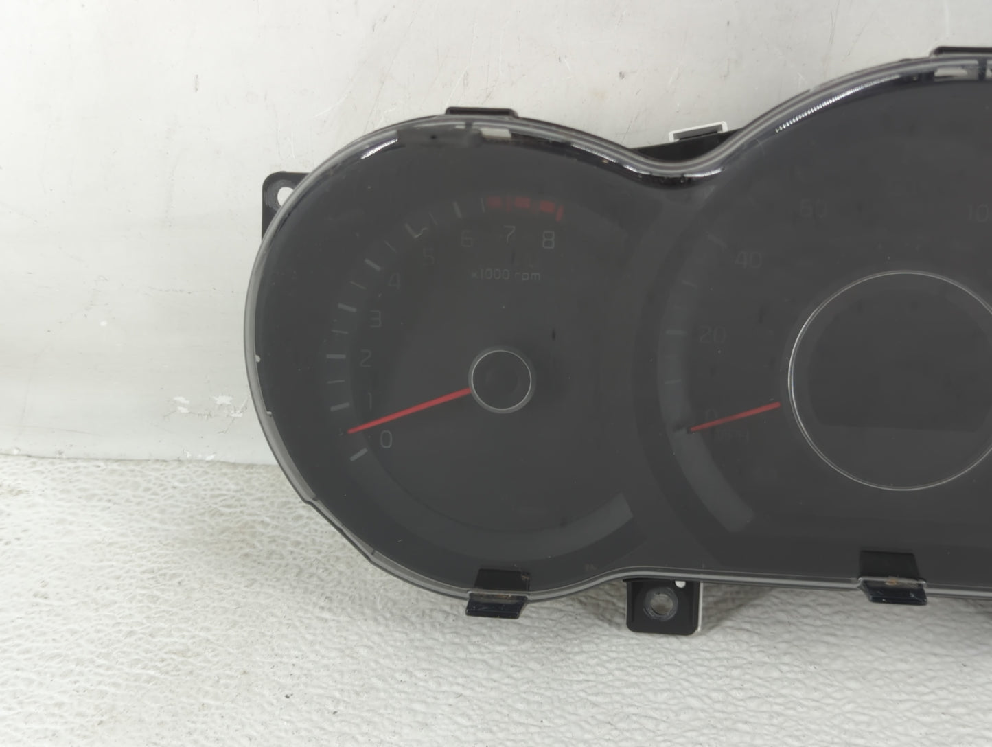 2014-2015 Kia Optima Instrument Cluster Speedometer Gauges P/N:94031-2T270 Fits Fits 2014 2015 OEM Used Auto Parts - Oemused