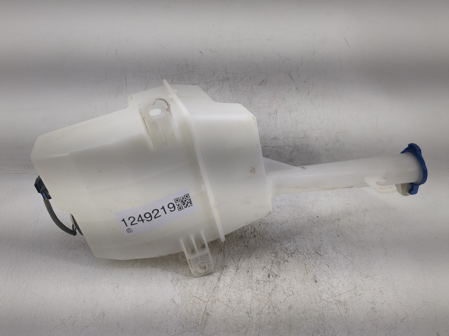 2011-2015 Kia Optima Windshield Washer Fluid Reservoir Bottle Oem - Oemusedautoparts1.com