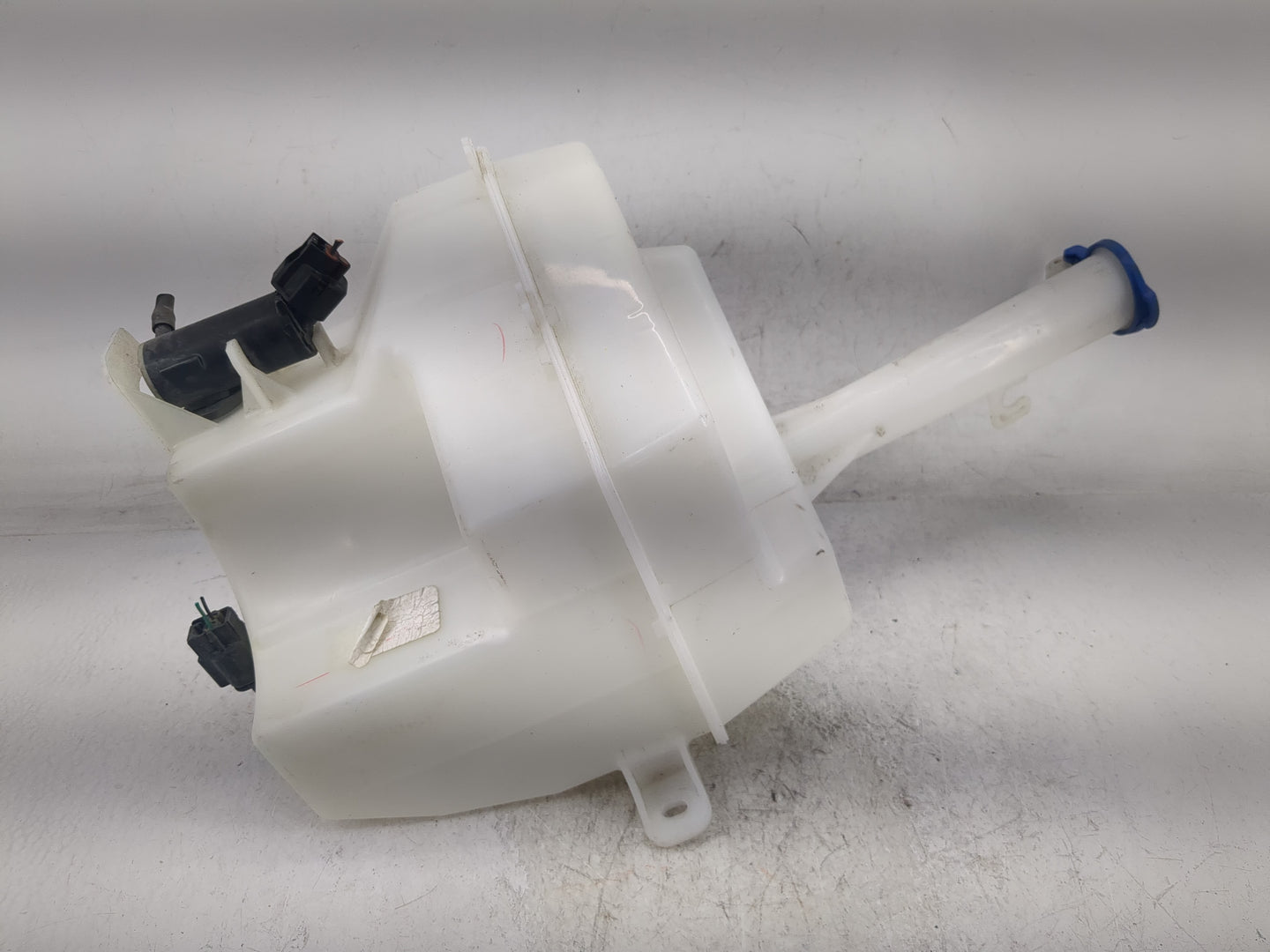 2011-2015 Kia Optima Windshield Washer Fluid Reservoir Bottle Oem - Oemusedautoparts1.com