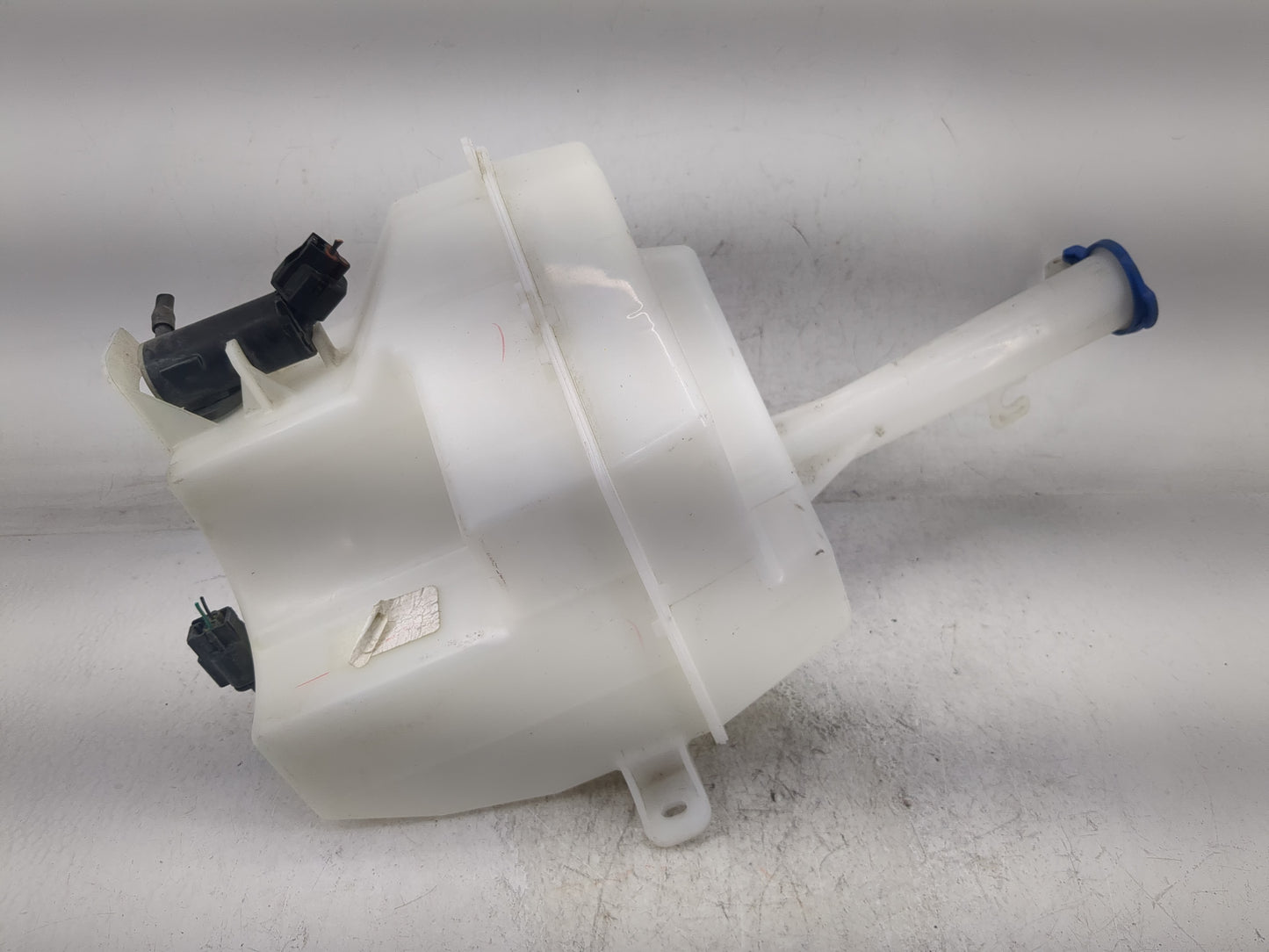 2011-2015 Kia Optima Windshield Washer Fluid Reservoir Bottle Oem - Oemusedautoparts1.com