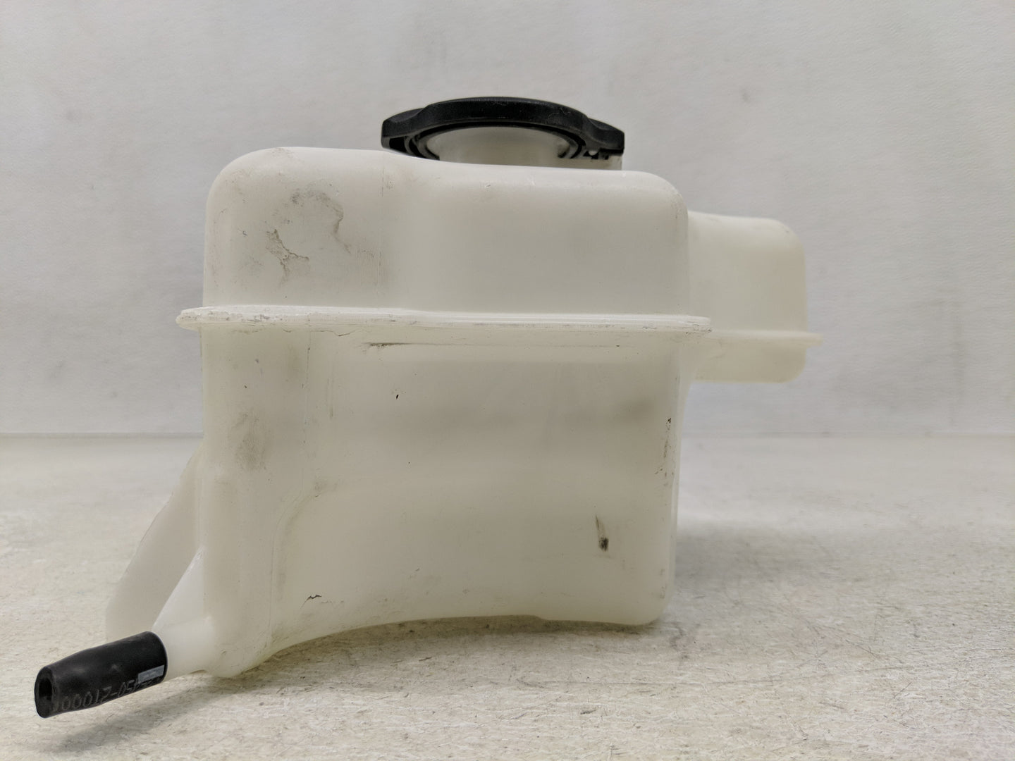 2011-2016 Kia Optima Radiator Coolant Overflow Expansion Tank Bottle 1313081 - Oemusedautoparts1.com