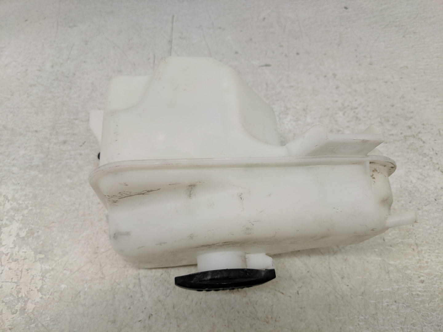 2011-2016 Kia Optima Radiator Coolant Overflow Expansion Tank Bottle - Oemusedautoparts1.com