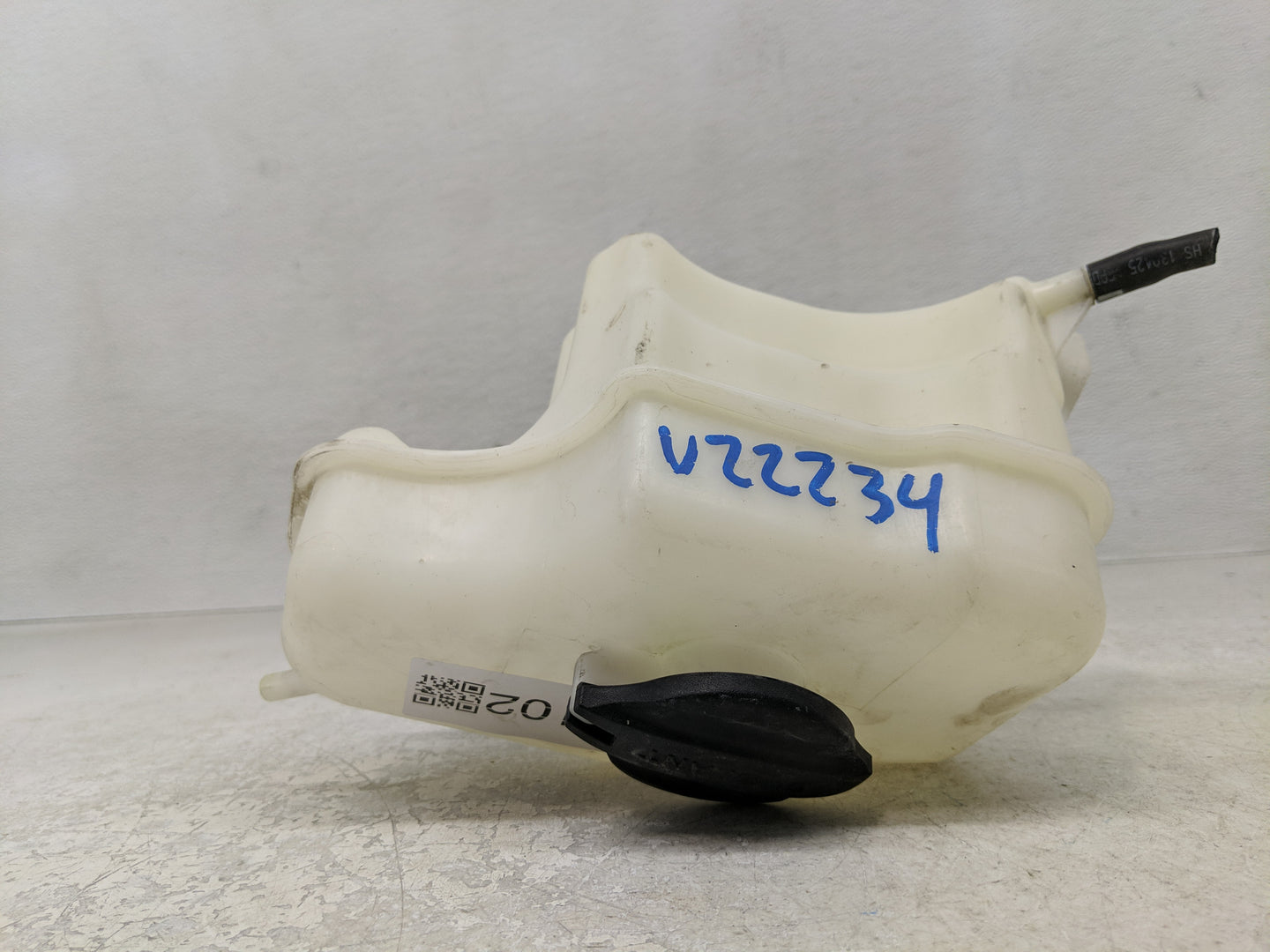 2011-2016 Kia Optima Radiator Coolant Overflow Expansion Tank Bottle 1313102 - Oemusedautoparts1.com