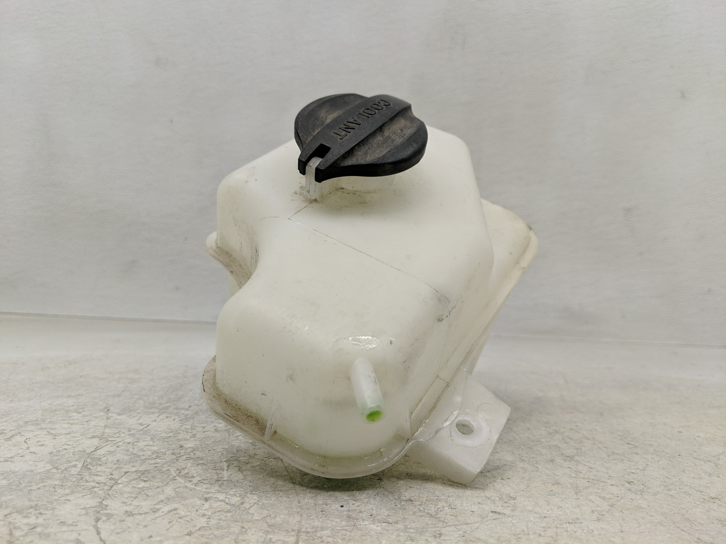 2011-2016 Kia Optima Radiator Coolant Overflow Expansion Tank Bottle - Oemusedautoparts1.com